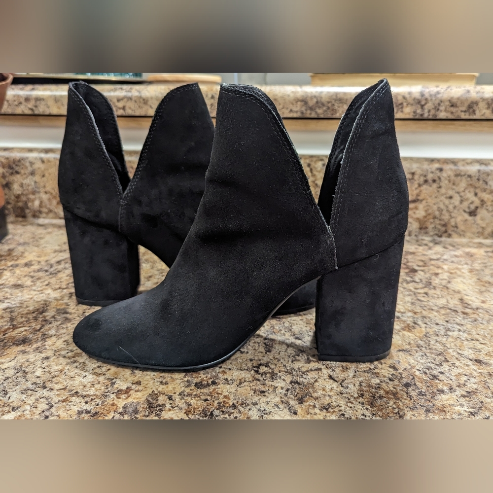 Steve Madden Rookie Suede Black Booties Size 9